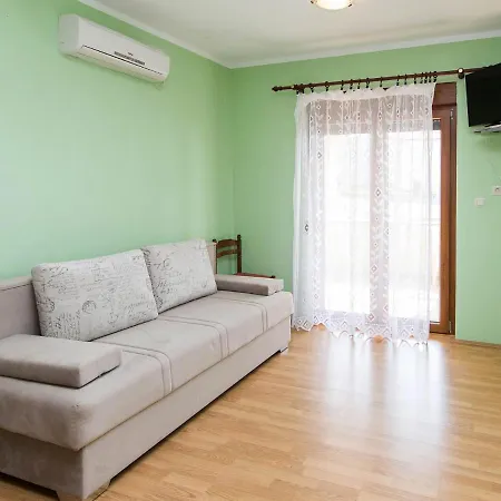 Nikol-4 By Interhome *