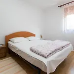 Apartmán Nikol-4 By Interhome